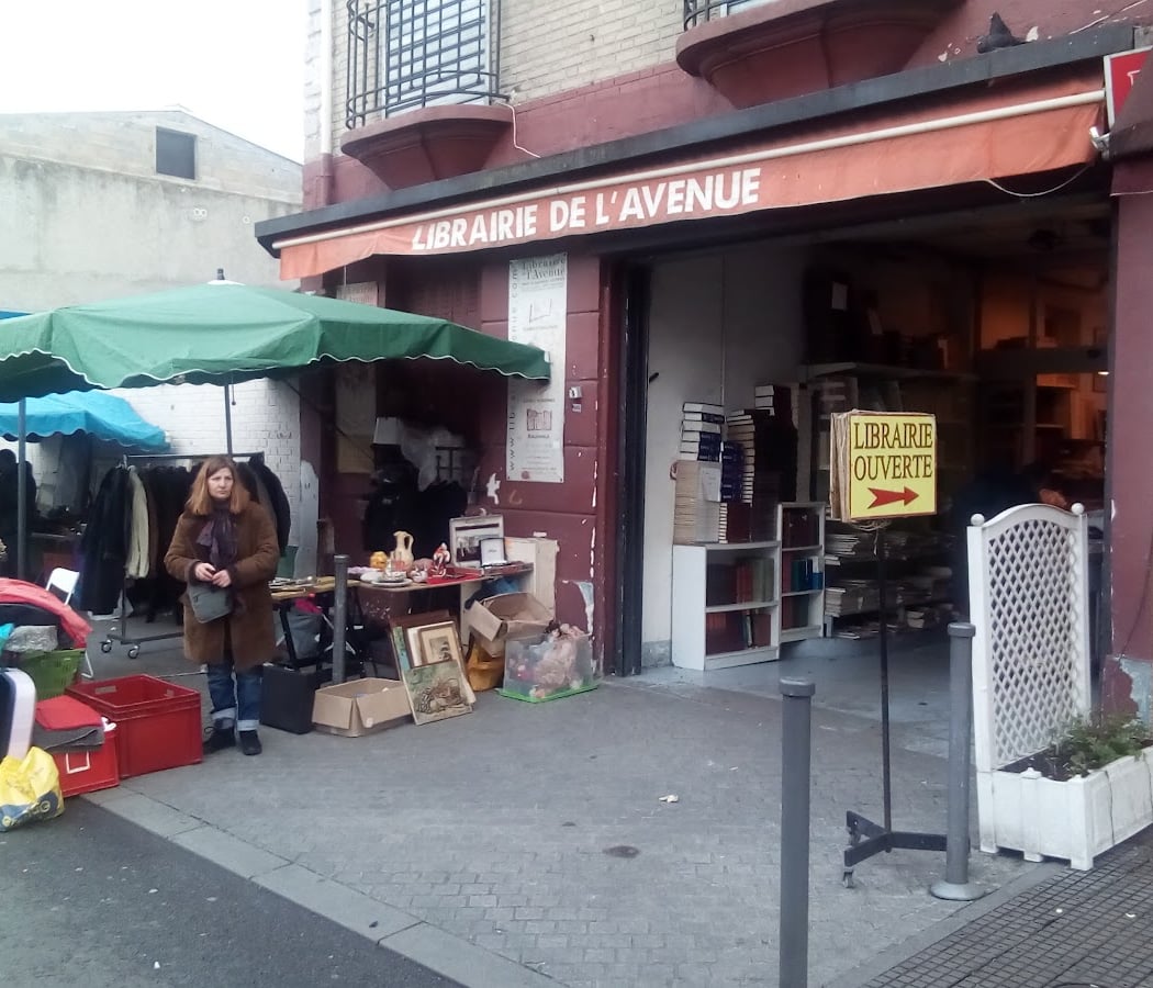 Avenue Bookstore 2